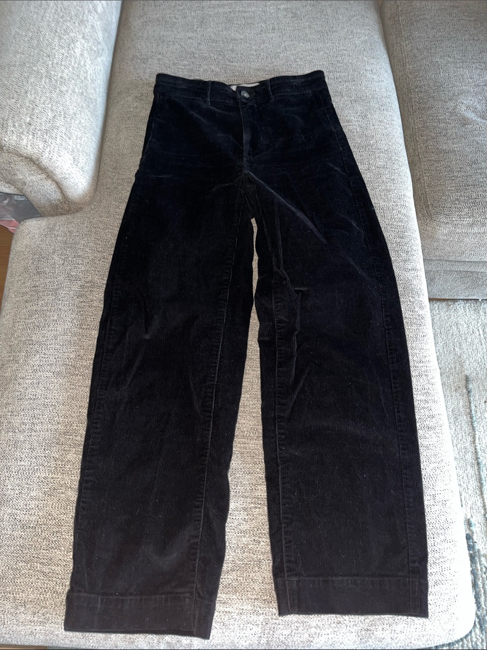 Everlane black corduroy straight legs women’s pants